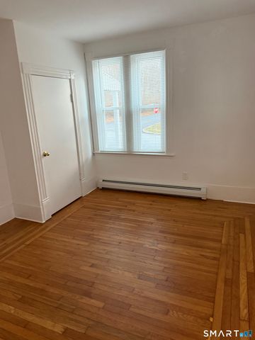 1 Farnsworth Street 1, New London, CT 06320