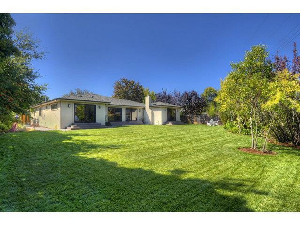 Image 24 of property listing at 412 Stephen Road, San Mateo, CA 94403