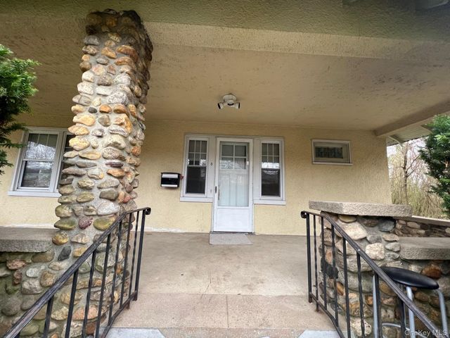 8 Bogart Avenue, Port Washington, NY 11050