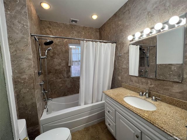 8 Bogart Avenue, Port Washington, NY 11050