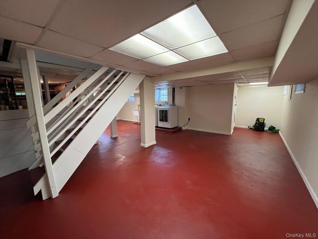 8 Bogart Avenue, Port Washington, NY 11050