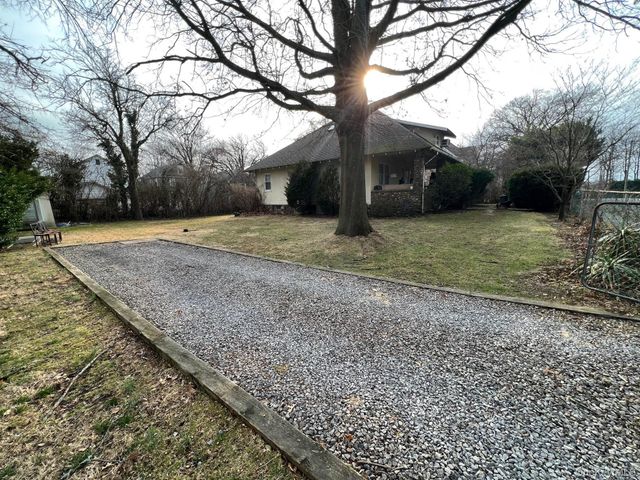 8 Bogart Avenue, Port Washington, NY 11050