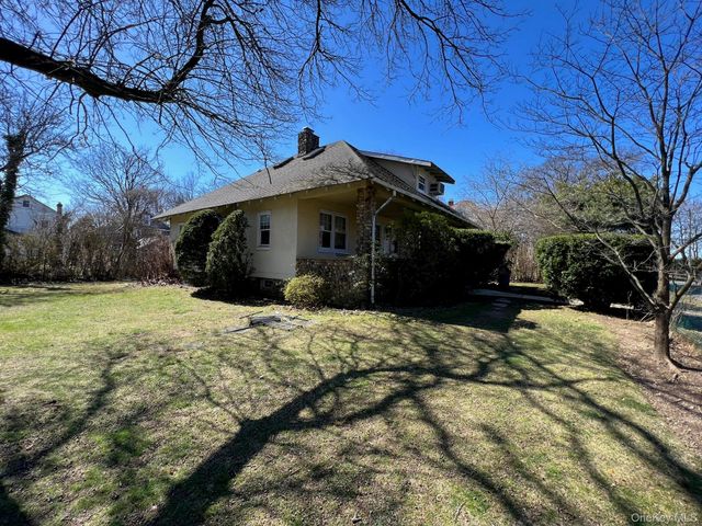 8 Bogart Avenue, Port Washington, NY 11050