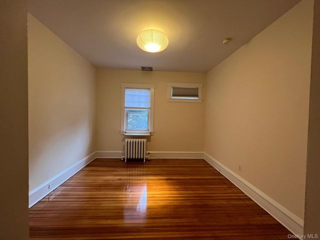 8 Bogart Avenue, Port Washington, NY 11050