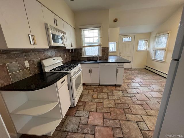 8 Bogart Avenue, Port Washington, NY 11050