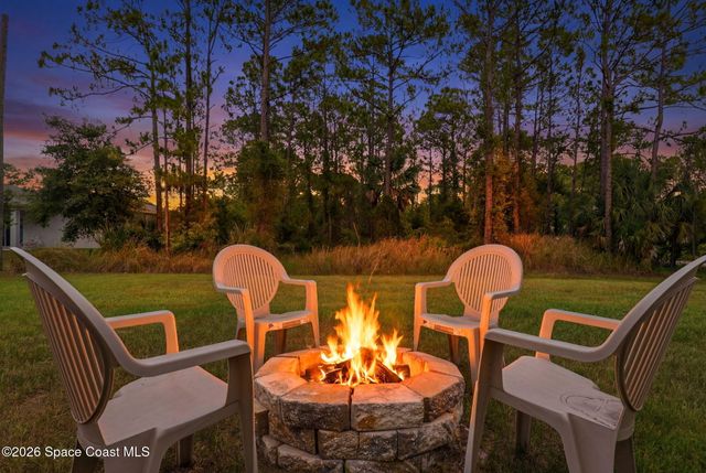199 Tile Avenue SW, Palm Bay, FL 32908