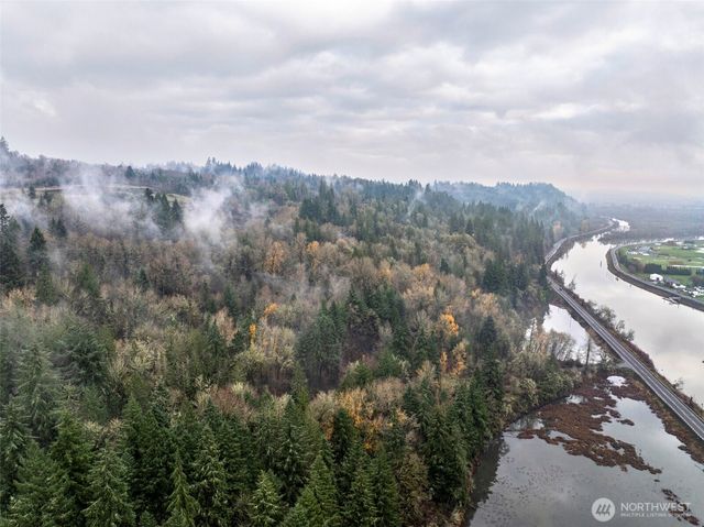 7104 Ocean Beach Highway, Longview, WA 98632