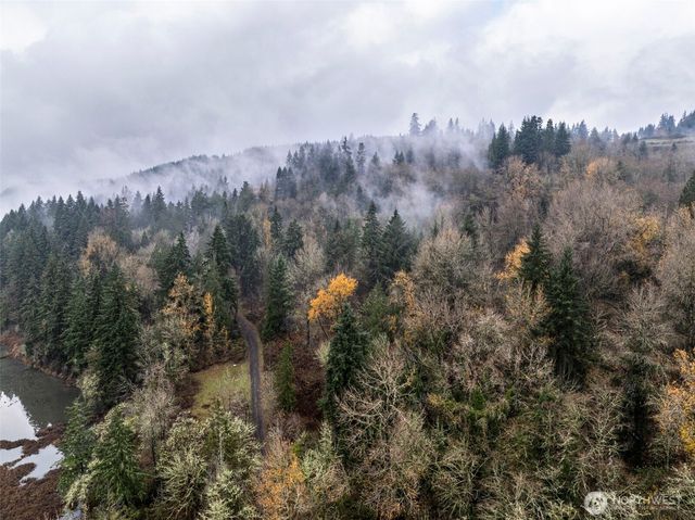 7104 Ocean Beach Highway, Longview, WA 98632