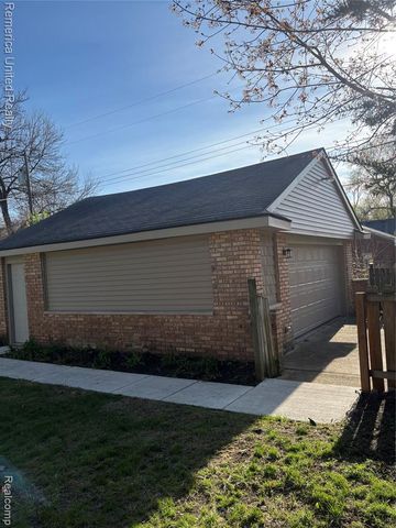 18315 Five Points Street, Redford, MI 48240