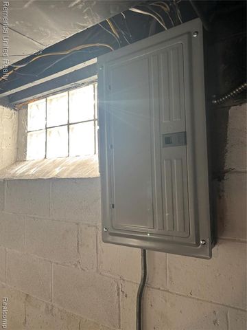 18315 Five Points Street, Redford, MI 48240