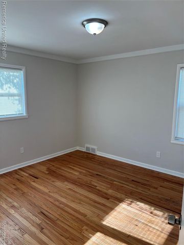 18315 Five Points Street, Redford, MI 48240