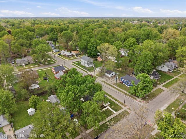 18315 Five Points Street, Redford, MI 48240