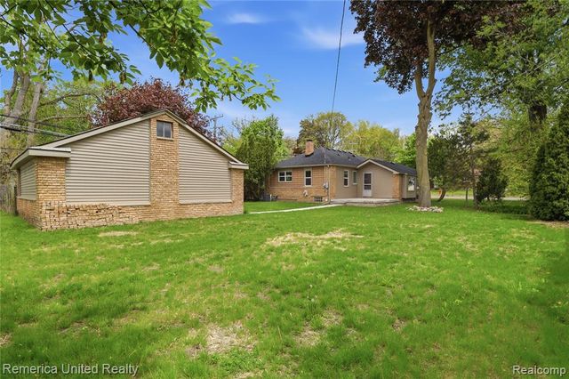18315 Five Points Street, Redford, MI 48240