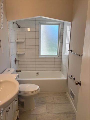 18315 Five Points Street, Redford, MI 48240