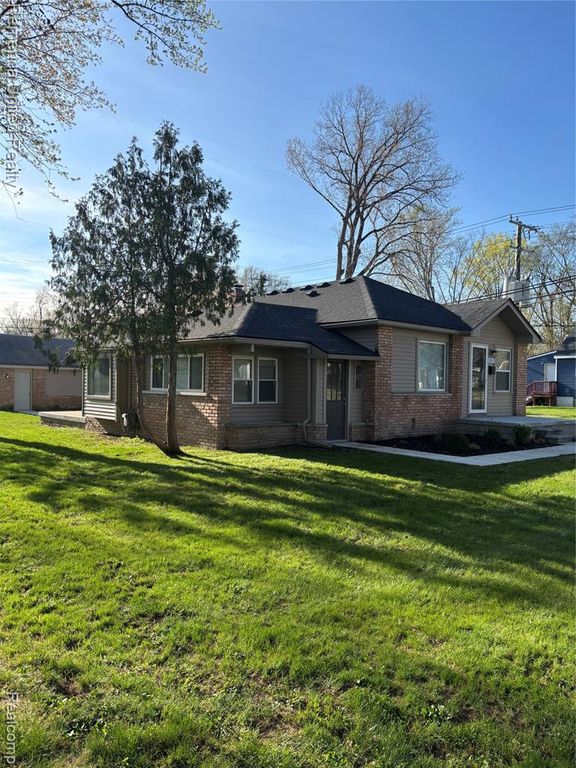 18315 Five Points Street, Redford, MI 48240