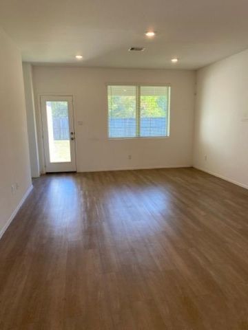 19115 Pinewood Grove Trail, New Caney, TX 77357