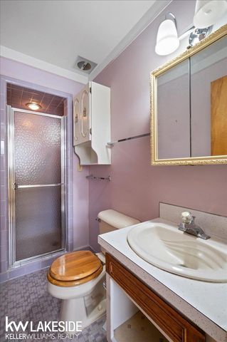 4020 Lakewood Drive, Waterford, MI 48329