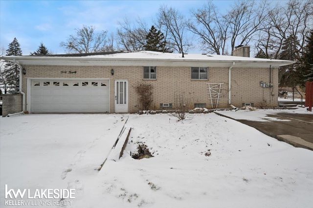 4020 Lakewood Drive, Waterford, MI 48329