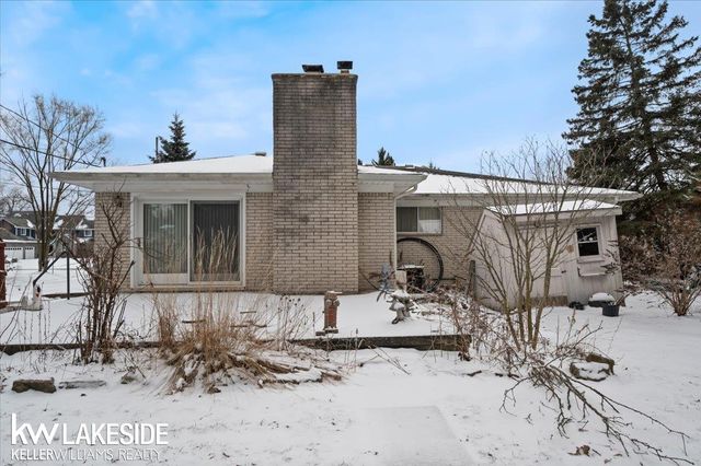 4020 Lakewood Drive, Waterford, MI 48329