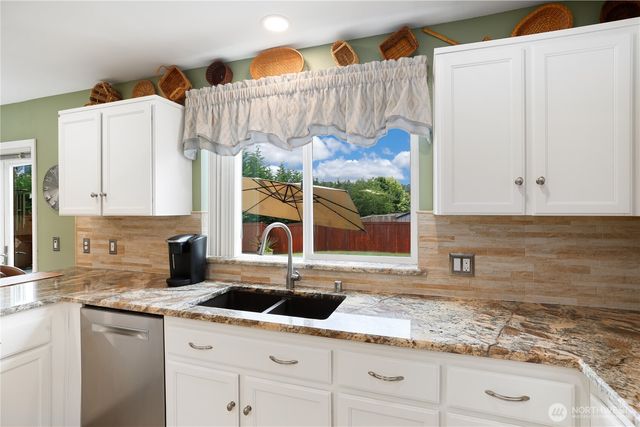 1203 Blue Jay Avenue SW, Orting, WA 98360