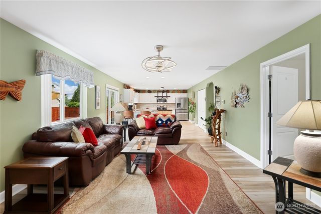 1203 Blue Jay Avenue SW, Orting, WA 98360