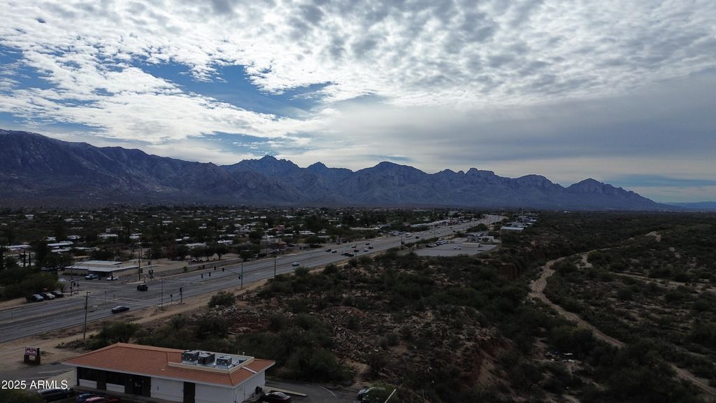 Image 11 of property listing at 16633 N Oracle Road -, Tucson, AZ 85739