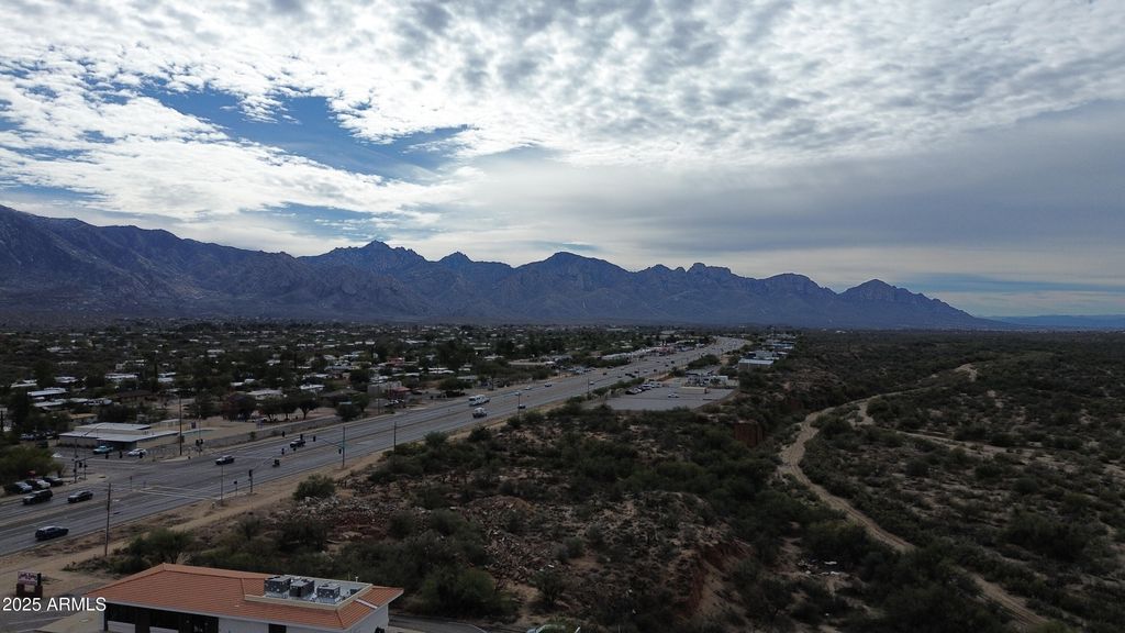 Image 12 of property listing at 16633 N Oracle Road -, Tucson, AZ 85739