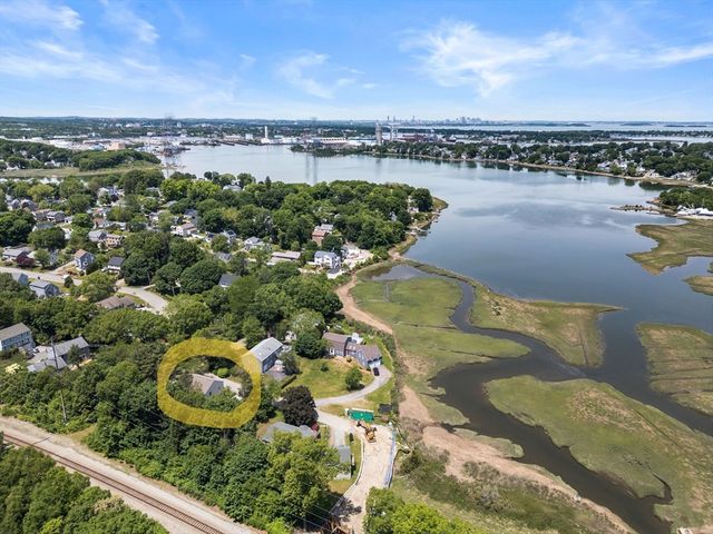 89 Trefton Avenue, Weymouth, MA 02188