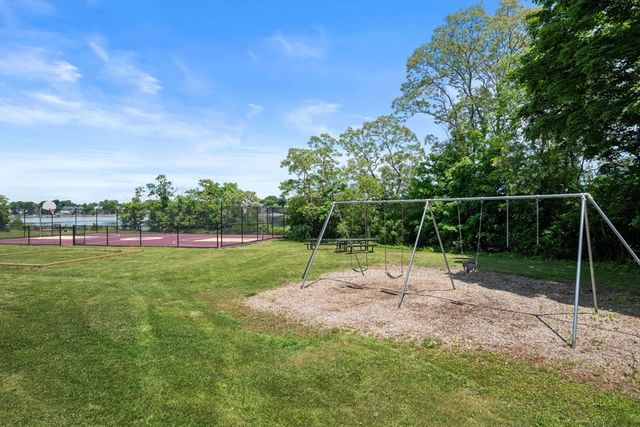 89 Trefton Avenue, Weymouth, MA 02188