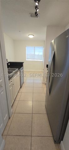 21000 SW 87th Ave 308, Cutler Bay, FL 33189