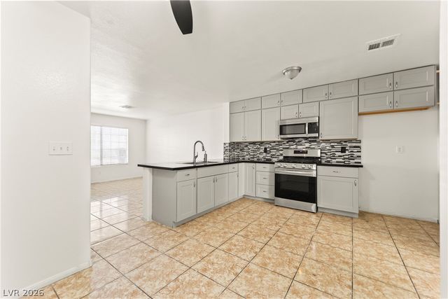 2153 Sleepy, Las Vegas, NV 89106