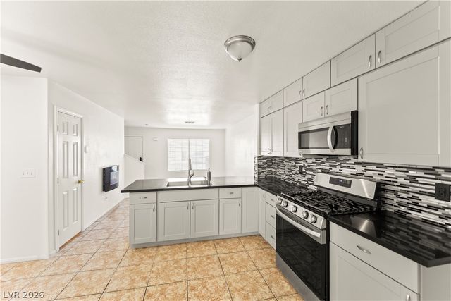 2153 Sleepy, Las Vegas, NV 89106