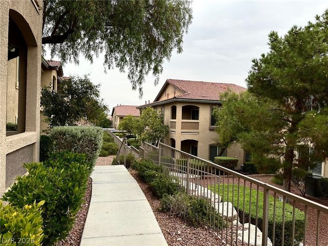 3480 Cactus Shadow Street 103, Las Vegas, NV 89129