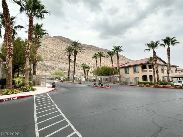 3480 Cactus Shadow Street 103, Las Vegas, NV 89129