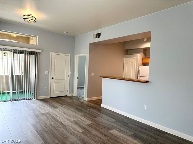 3480 Cactus Shadow Street 103, Las Vegas, NV 89129