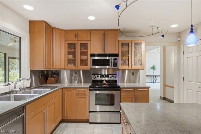 499 Mackinaw Circle, Akron, OH 44333