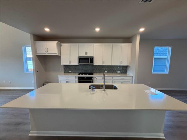 258 Ranier WAY, Dripping Springs, TX 78620