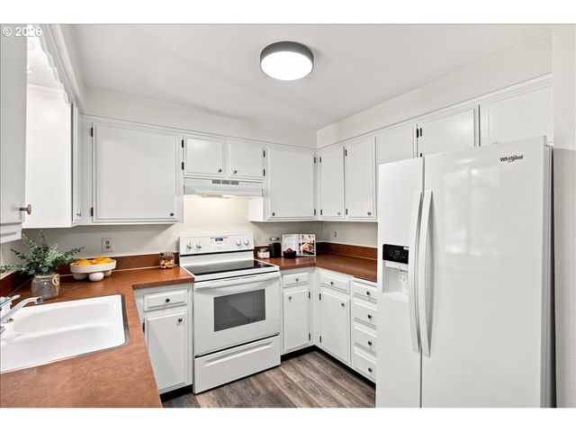 247 MCNARY HEIGHTS Dr N, Keizer, OR 97303