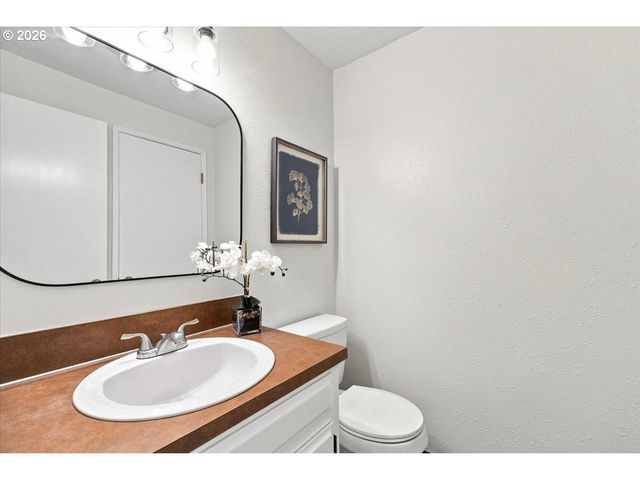 247 MCNARY HEIGHTS Dr N, Keizer, OR 97303