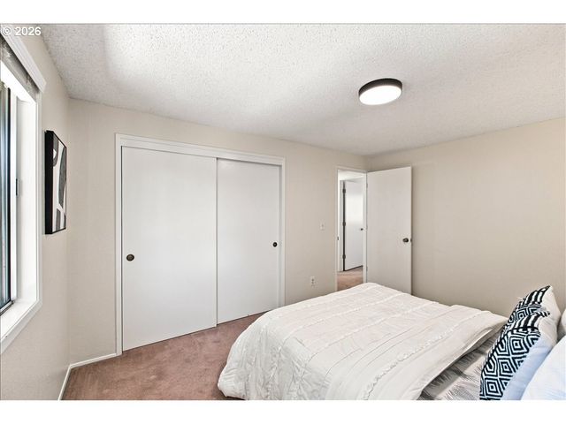 247 MCNARY HEIGHTS Dr N, Keizer, OR 97303