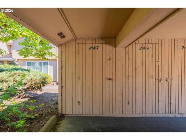 247 MCNARY HEIGHTS Dr N, Keizer, OR 97303