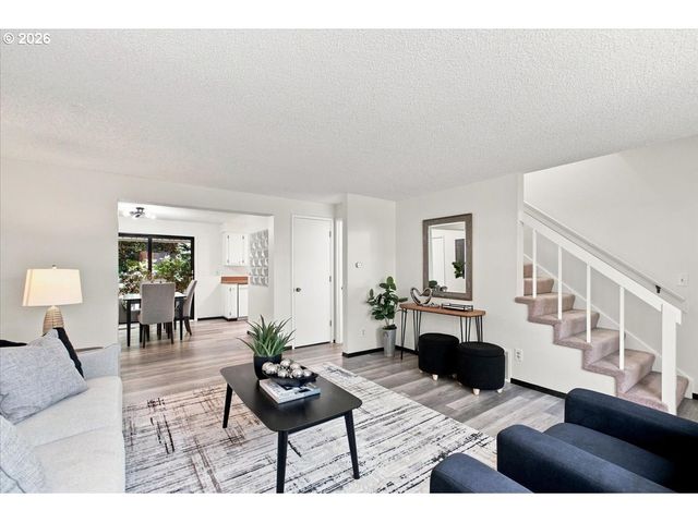 247 MCNARY HEIGHTS Dr N, Keizer, OR 97303