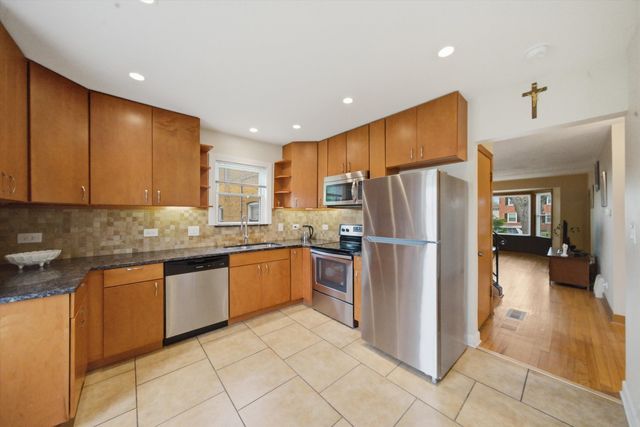 2537 Oak Street, Franklin Park, IL 60131
