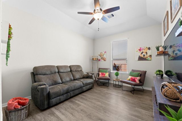 9729 Waller Street, Conroe, TX 77303