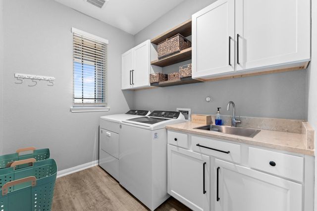 9729 Waller Street, Conroe, TX 77303