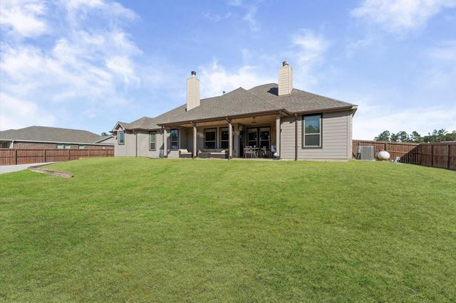 9729 Waller Street, Conroe, TX 77303