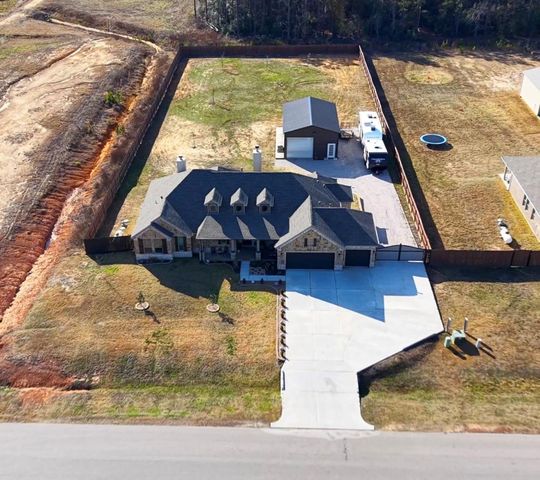 9729 Waller Street, Conroe, TX 77303