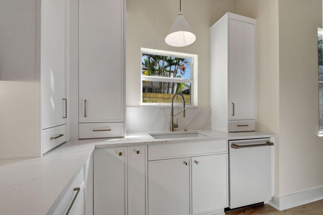 732 Flamingo Drive, West Palm Beach, FL 33401