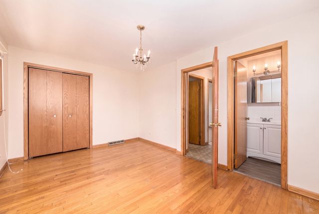 7234 W Fitch Avenue, Chicago, IL 60631