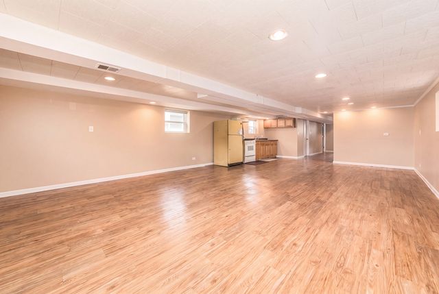7234 W Fitch Avenue, Chicago, IL 60631